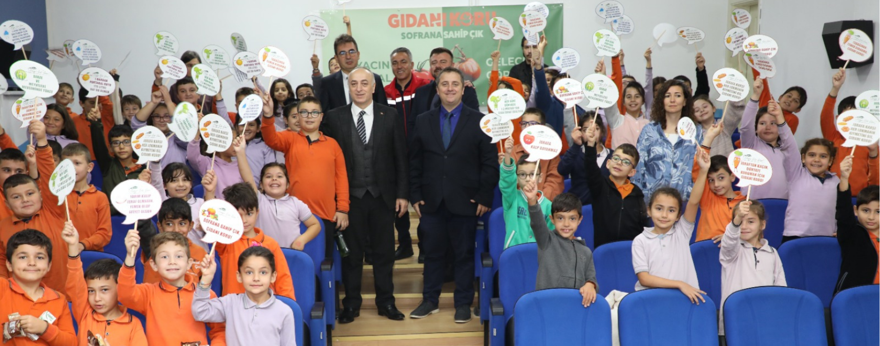 İl Müdürü Çil Dünya Gıda Günü'nü Öğrencilerle Kutladı